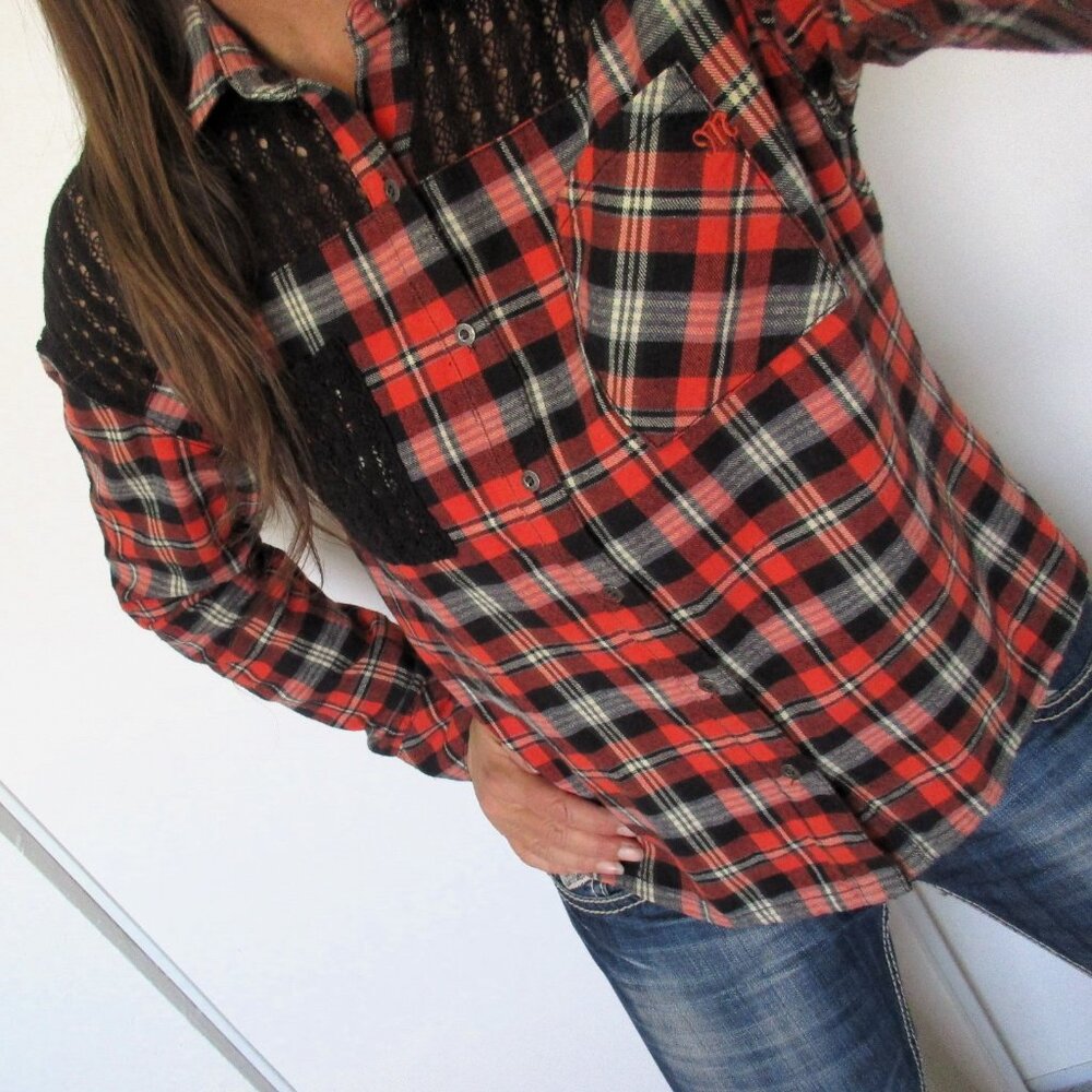 MISS ME Top Size Medium Red Plaid Button Down Shirt Crochet